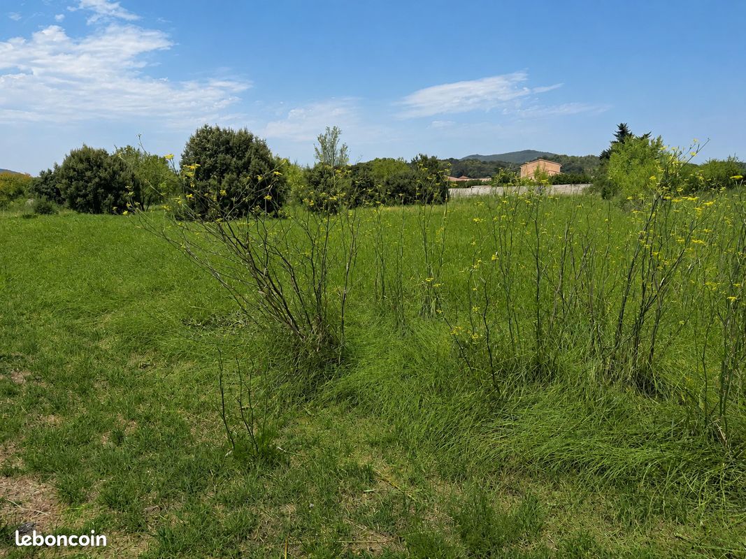 Terrain 318 m² · à Donzère · 318 m² · 62 000 €
