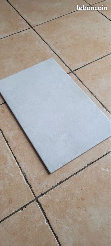 Carrelage faïence 40x25 ( 4m2) (image 1)