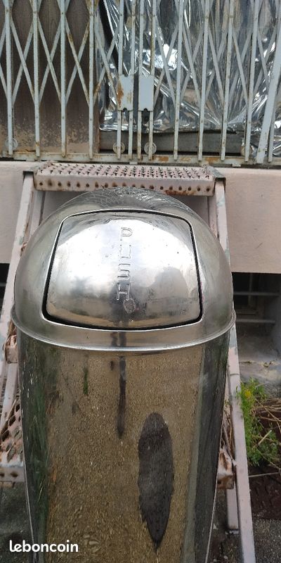 Poubelle indestructible (image 2)