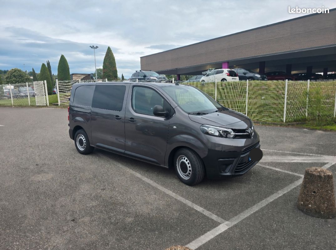 Toyota proace cabine approfondie (image 1)