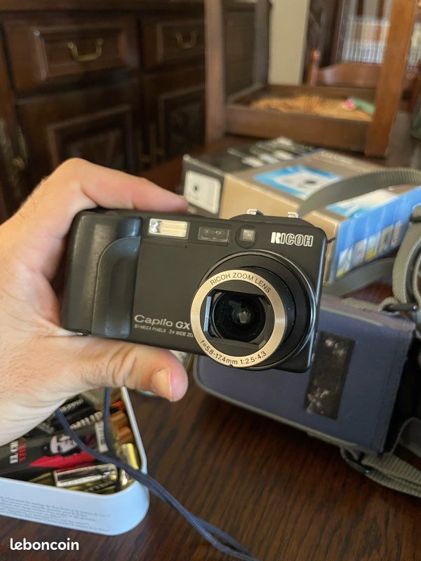 Appareil photo numérique compact Ricoh Caplio GX noir (image 4)