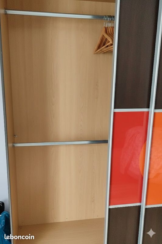 Armoire BUT 223x180x60 à porte coulissante (image 4)
