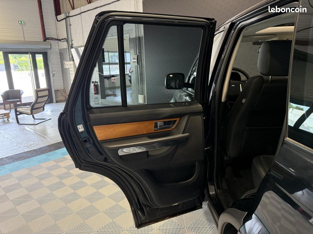Land rover range rover sport 3.0 tdv6 245 ch v6 hse (image 30)
