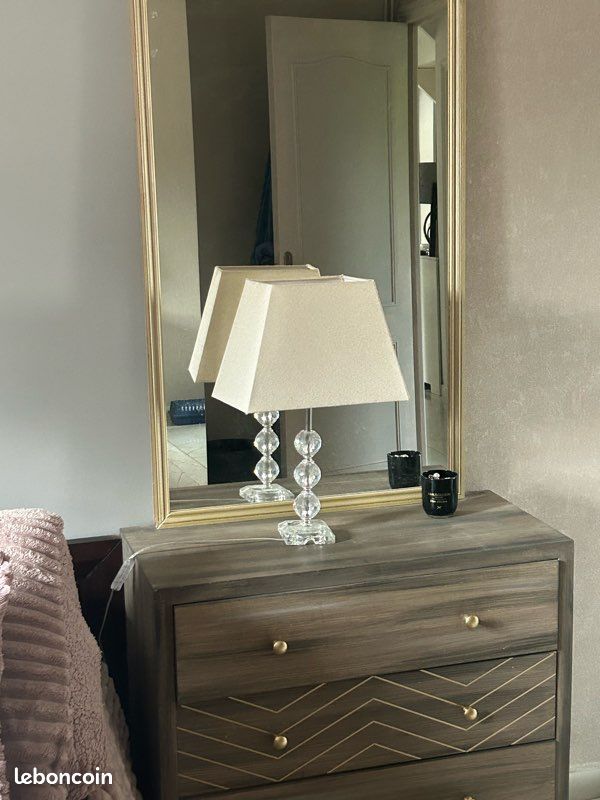Table de chevet / commode et miroir (image 4)