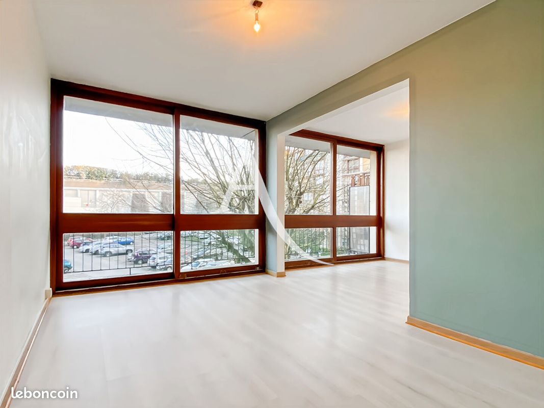 Appartement 3 pièces 55 m² · à Fontenay-le-Fleury · 55 m² · 141 750 €