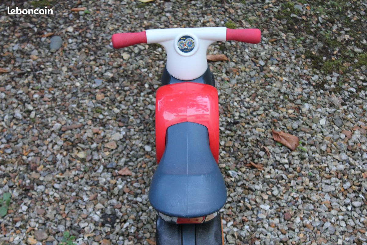 Moto enfant rouge et noire (image 5)