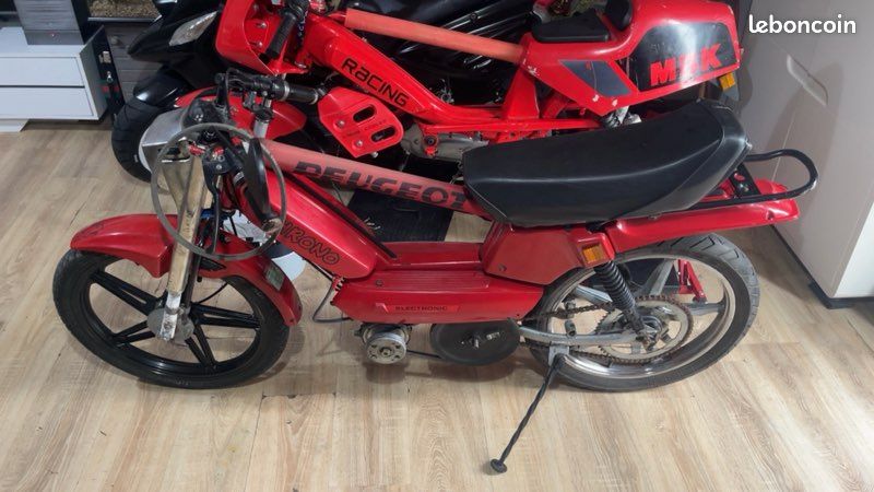 Peugeot 103 chrono rouge à restaurer jamais immatriculé (image 1)