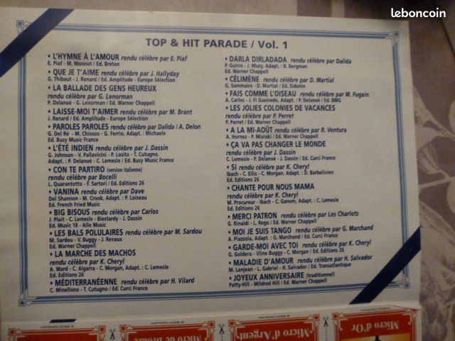 Coffret KARAOKE vintage contenant micro et cassette VHS (image 5)