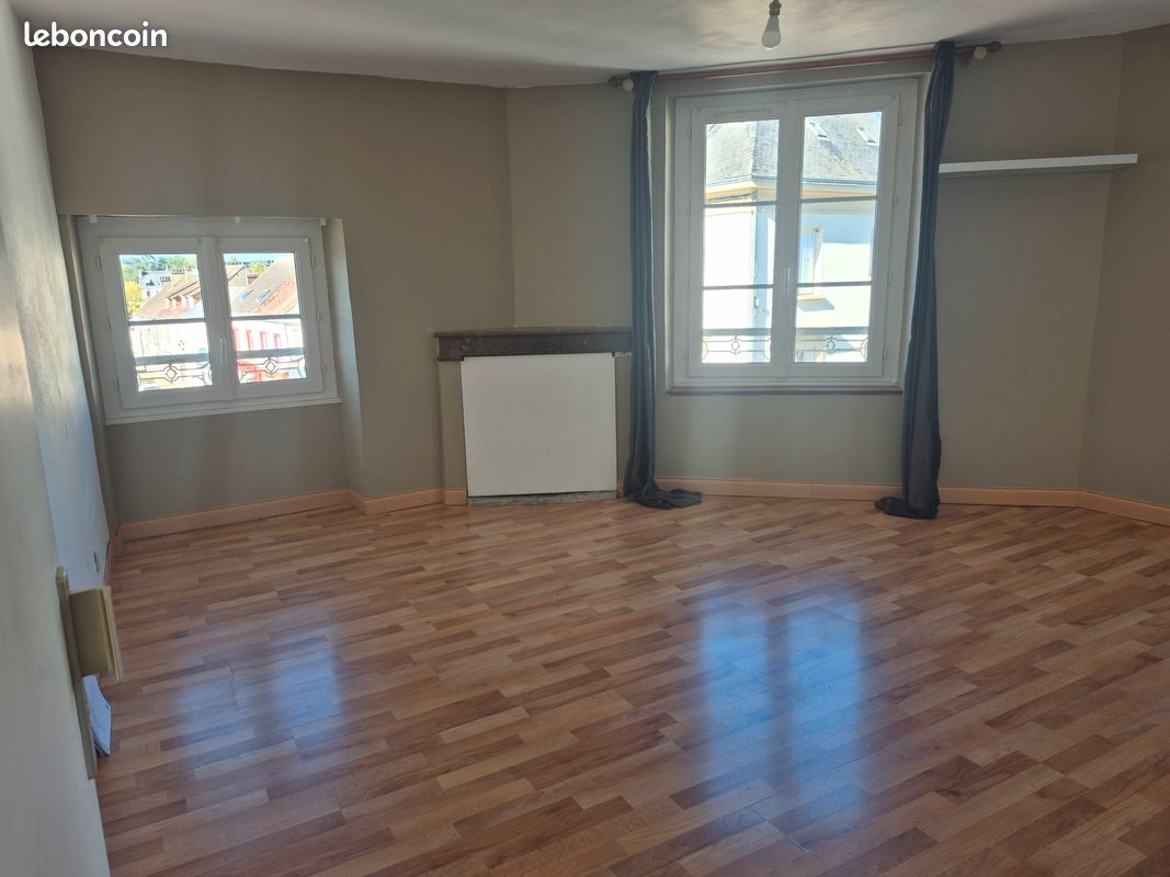 Appartement 2 pièces 44 m² · à Le Mêle-sur-Sarthe · 44 m² · 345 €/mois