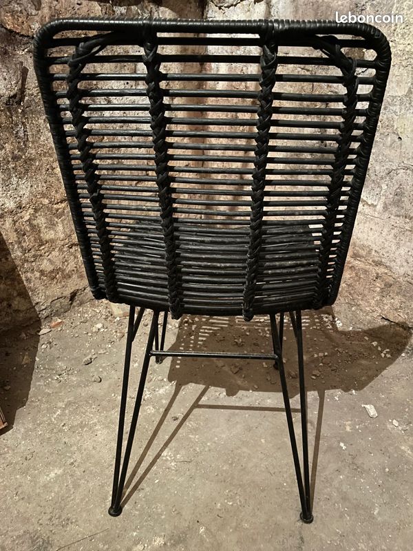 Chaise métal et rotin noir (image 2)