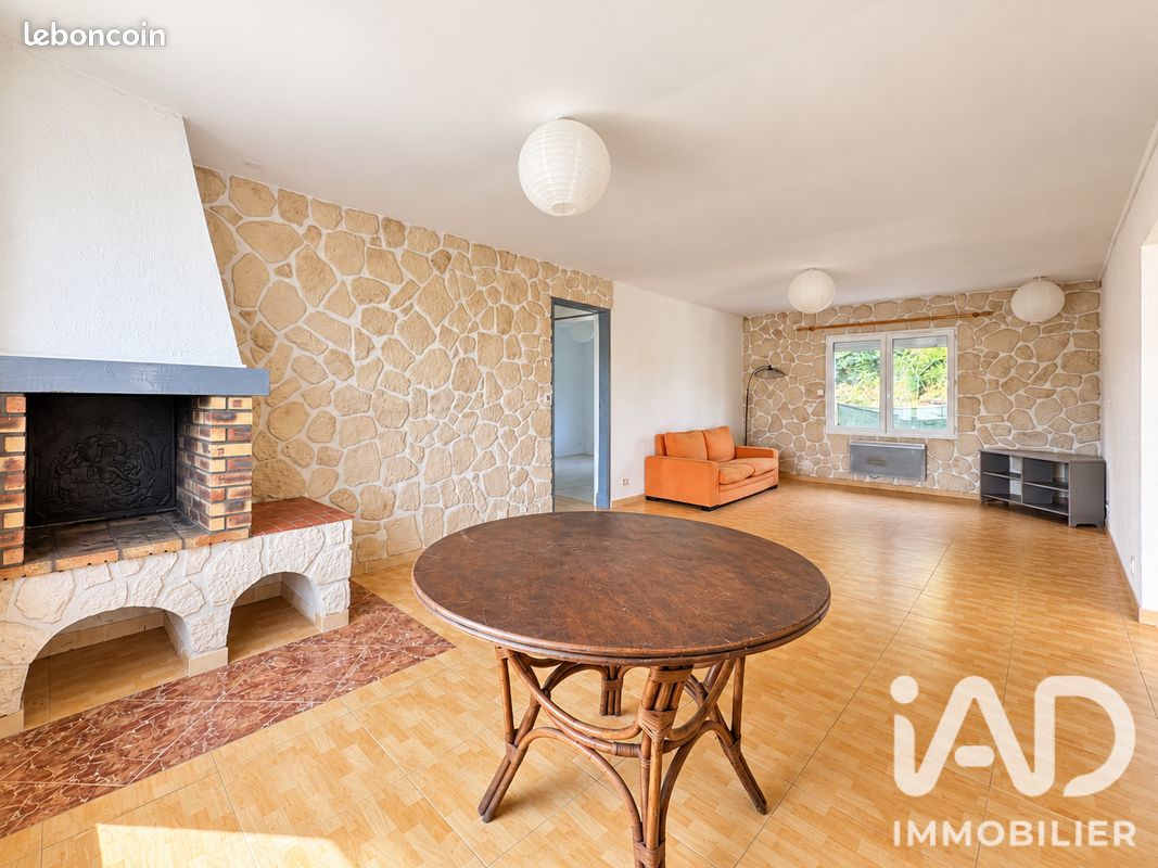 Appartement 3 pièces 91 m² · à Saclas · 91 m² · 950 €/mois