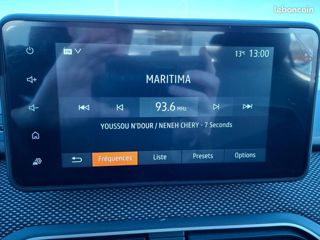 Dacia Sandero TCe 90 CVT Stepway Expression + toit ouvrant + radar av et caméra recul + clim auto... (image 18)