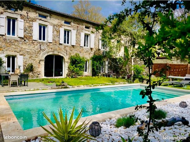 Maison 8 pièces 400 m²