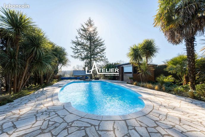 Propriété 6 pièces 173 m²