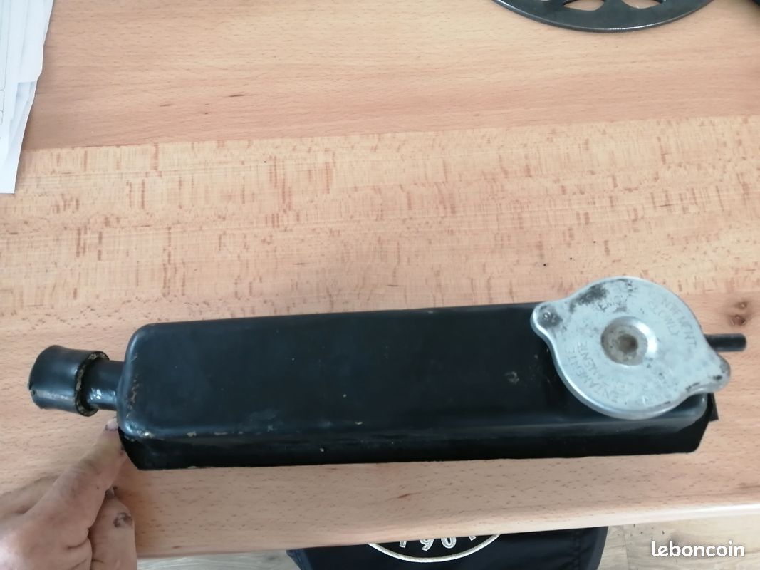 Boîte à eau Triumph Spitfire mk1 (image 2)