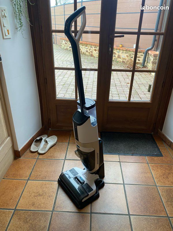 Aspirateur laveur Essentielb CleanWash – Très peu utilisé (image 1)