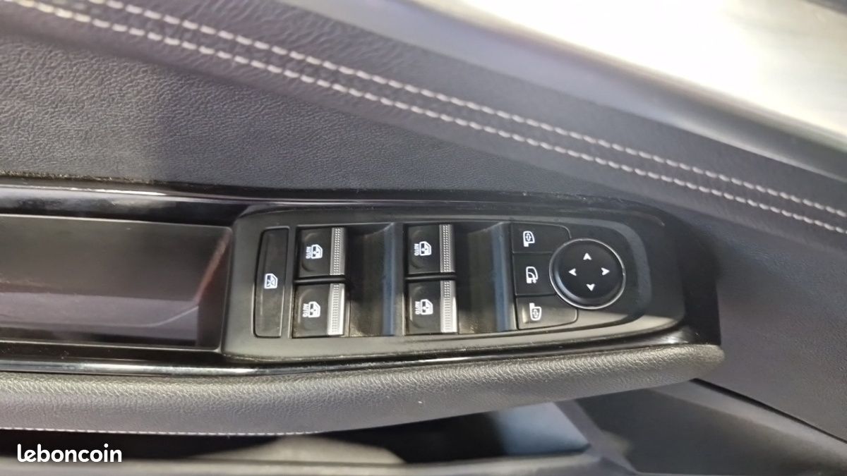 Renault Austral E-TECH HYBRID 200 TECHNO (image 29)