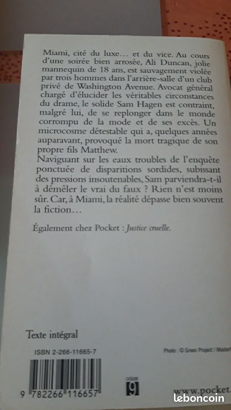 Livre Une Salle affaire de Barbara Parker (image 2)