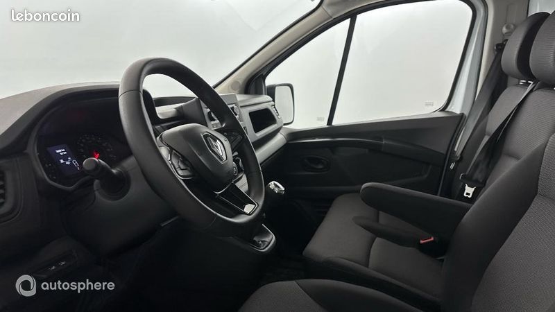 Renault Trafic Véhicule utilitaire ou Société L1H1 3T 2.0 Blue dCi 130ch Confort E6E (image 16)