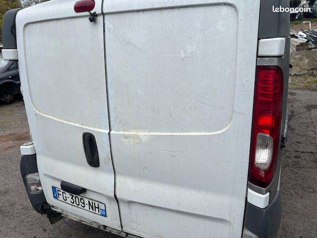 OPEL VIVARO A 1.9 DTI 100cv (image 3)