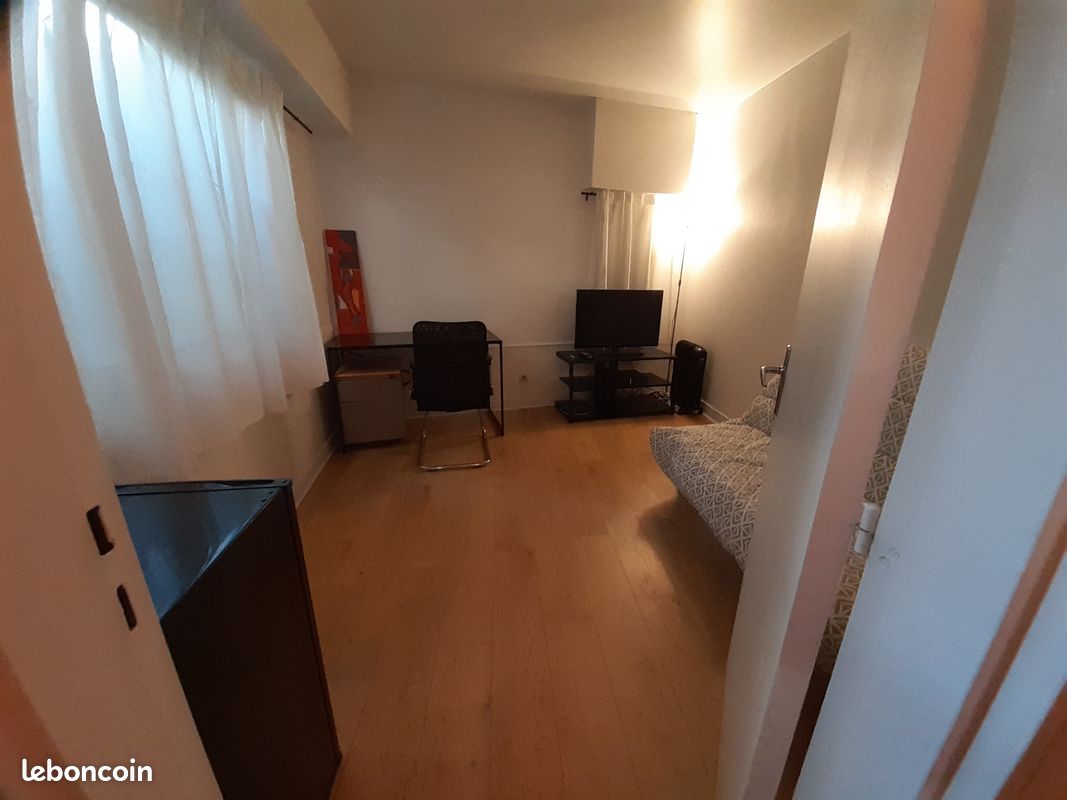 Appartement 1 pièce 18 m² · à Saint-Cloud · 18 m² · 730 €/mois