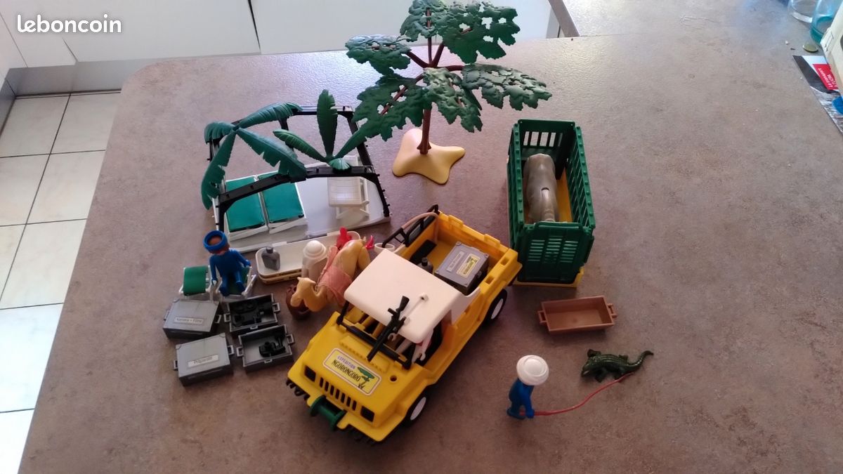 Playmobil 3529 Safari Jeep Nuovo Mai Giocato Scatola Usurata Playmobil 3529 Safari Jeep Nuovo Mai Giocato Scatola Usurata
