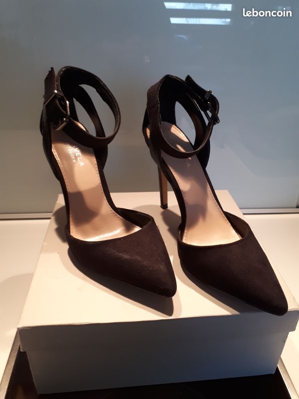 Escarpins KURT GEIGER noires (image 1)