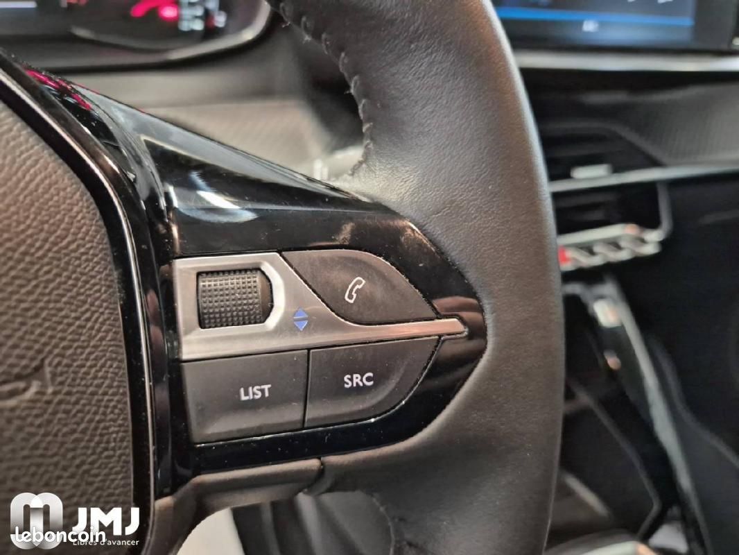 Peugeot 208 PureTech 100 S&S BVM6 Style (image 15)