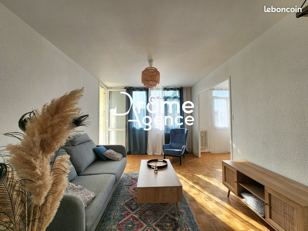 Appartement 2 pièces 58 m² · à Valence · 58 m² · 700 €