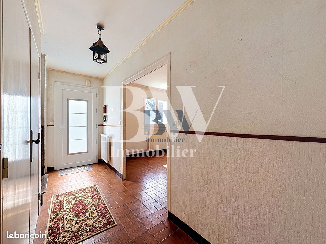 Maison 8 pièces 136 m² · à Plougonvelin · 136 m² · 395 000 €