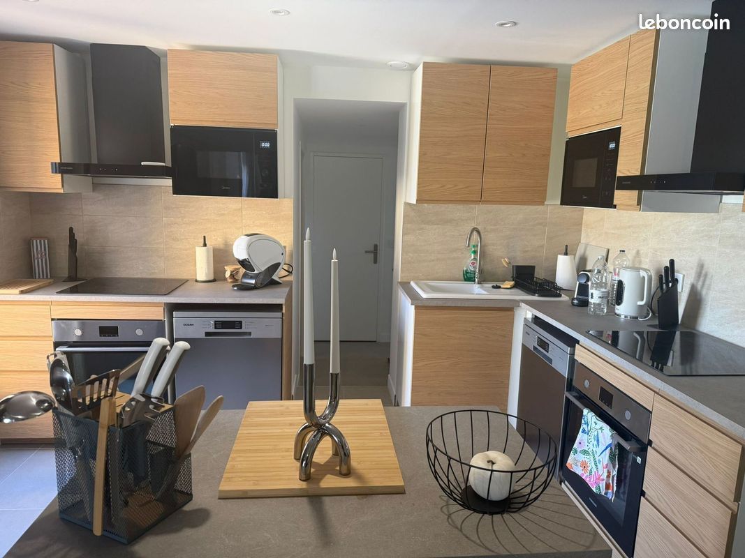 Maison 10 pièces 170 m² · à Pessac · 170 m² · 850 €/mois