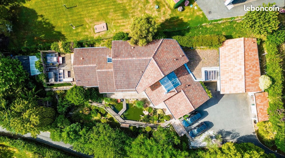 Maison 7 pièces 244 m² · à Bassussarry · 244 m² · 1 495 000 €