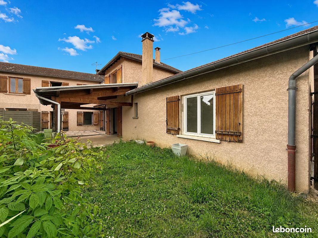 Maison 5 pièces 177 m² · à L'Arbresle · 177 m² · 300 000 €