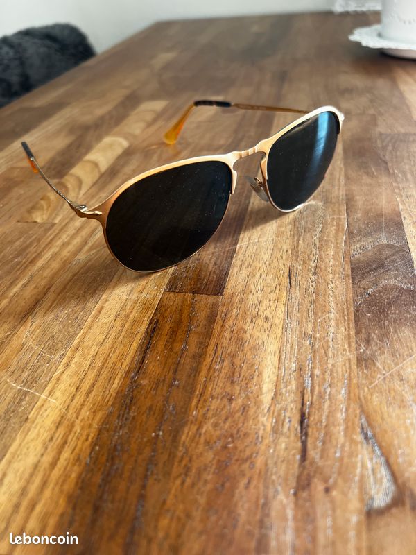 Lunettes de soleil Persol (image 1)