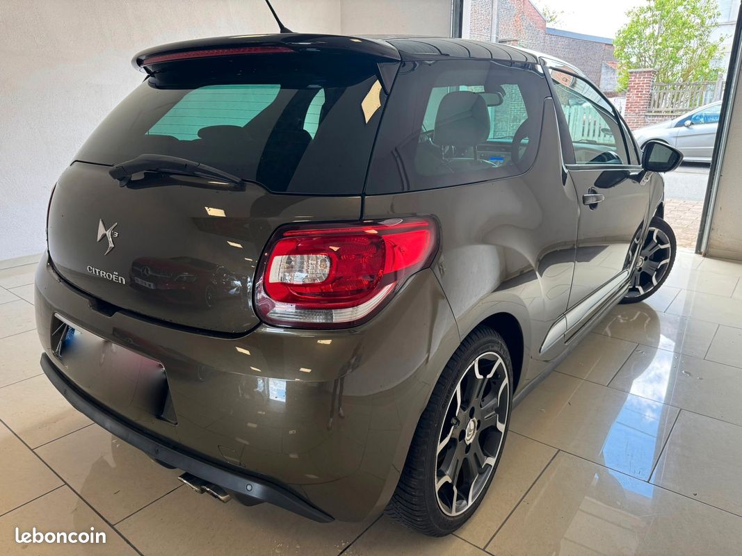 Citroen ds3 1.6 thp 155 ch finition ultra prestige full options 2012 139650 kms suivi citroen (image 3)