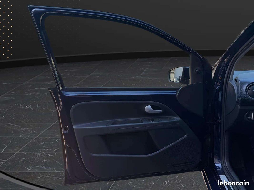 Volkswagen UP 1.0 65CH BLUEMOTION TECHNOLOGY LOUNGE 5P (image 13)