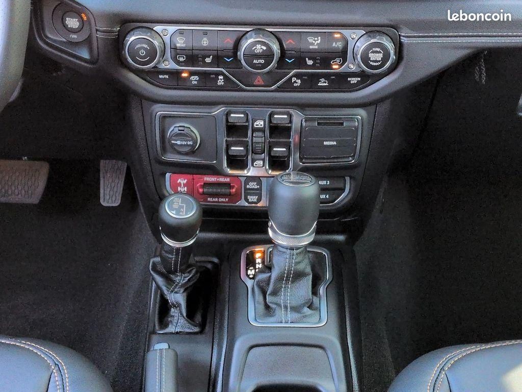 Jeep Wrangler Unlimited SRT392 Rubicon 2024 (image 12)