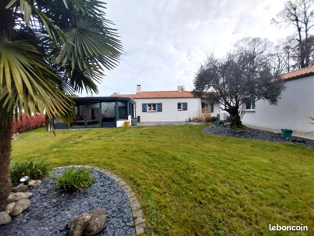Maison 8 pièces 209 m² · à La Garnache · 209 m² · 518 500 €