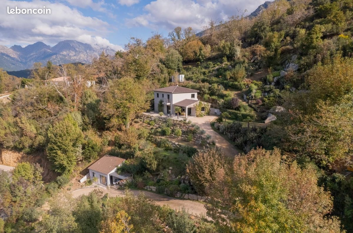 Maison 4 pièces 140 m² · à Ajaccio · 140 m² · 650 000 €