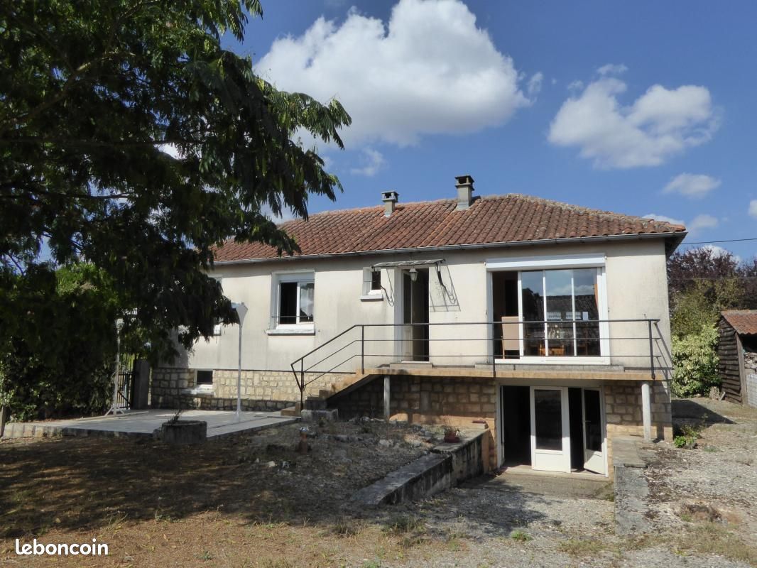 Maison 4 pièces 75 m² · à Saint-Adjutory · 75 m² · 93 000 €