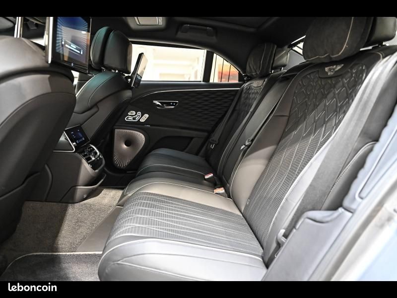 Bentley Flying Spur V6 3.0 HYBRID (image 25)