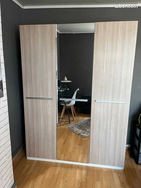 Armoire 3 portes dont un miroir (image 2)