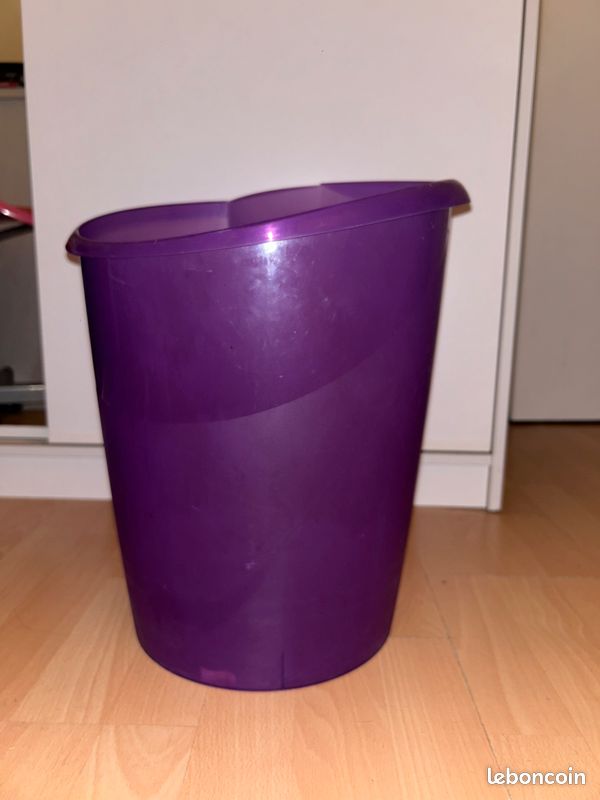Poubelle violette de 50 litres (image 1)