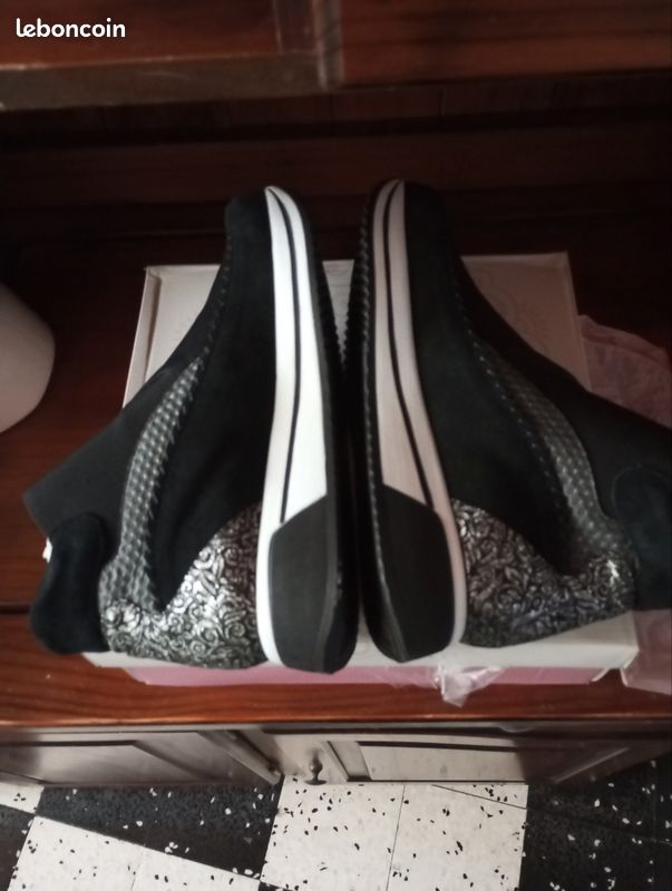 Bottines neuves en cuir pointure 41 (image 7)