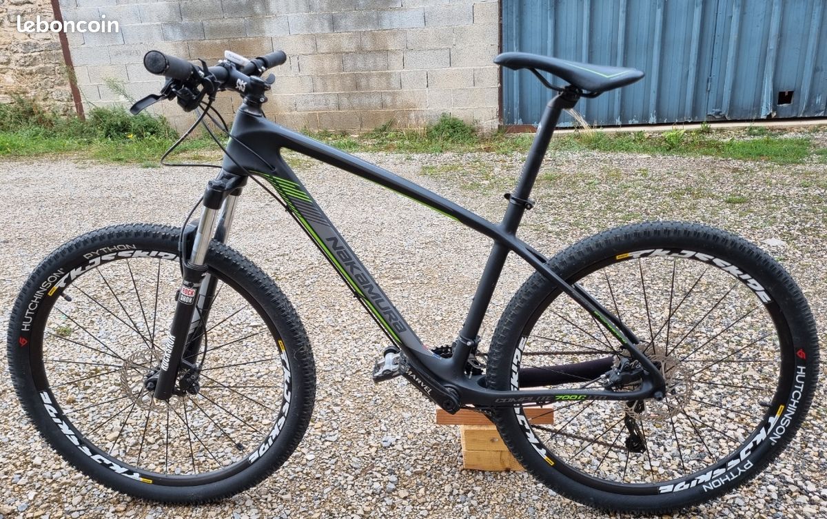 Nakamura Carbone Nakamura 700c Ltd Vend VTT Nakamura Complite 700