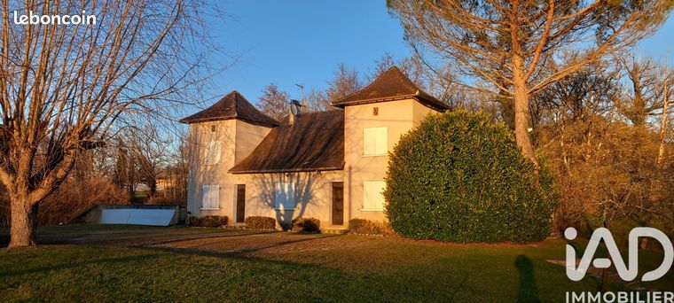 Maison 8 pièces 146 m²