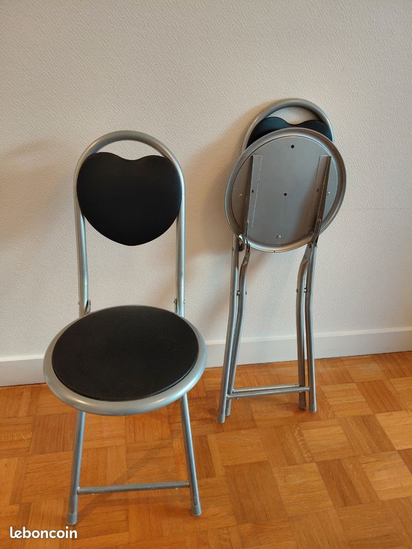 2 Anciennes Chaises pliantes de jardin, bois et fer