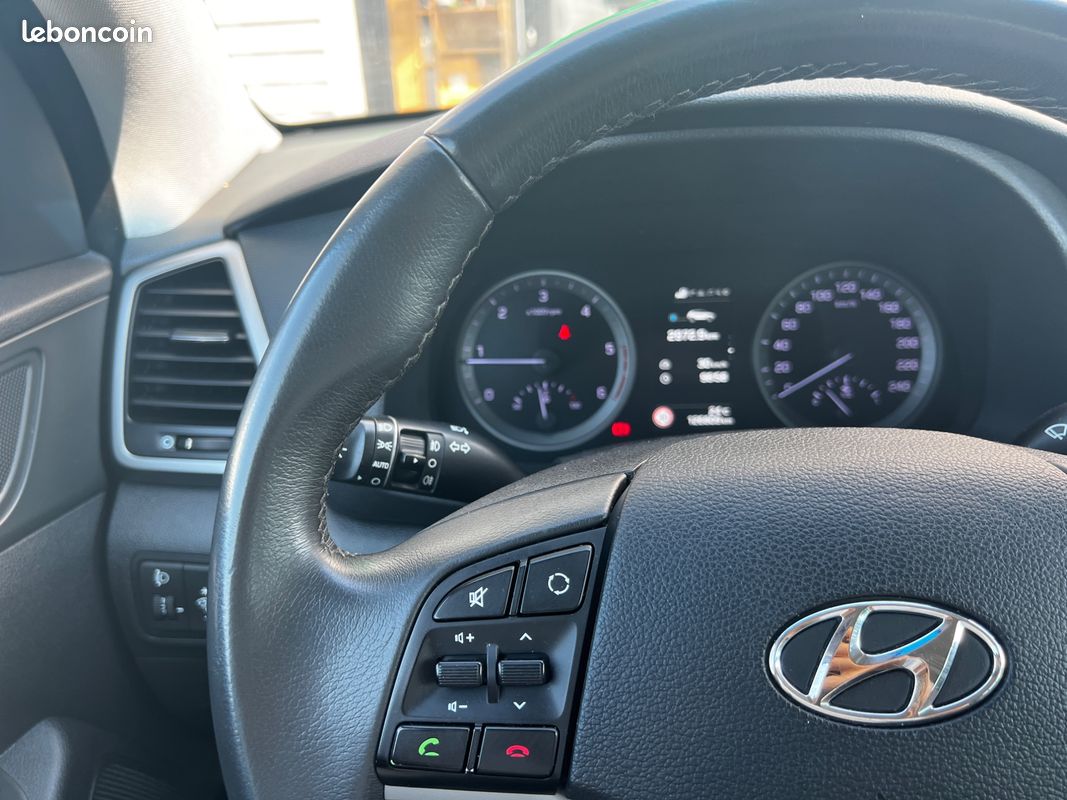 HYUNDAI TUCSON 2.0 T CRDI 135 CH YELLOWSTONE 2WD / CAMERA DE RECUl (image 22)