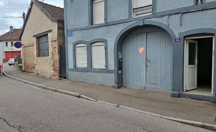 Parking/box Bruyères