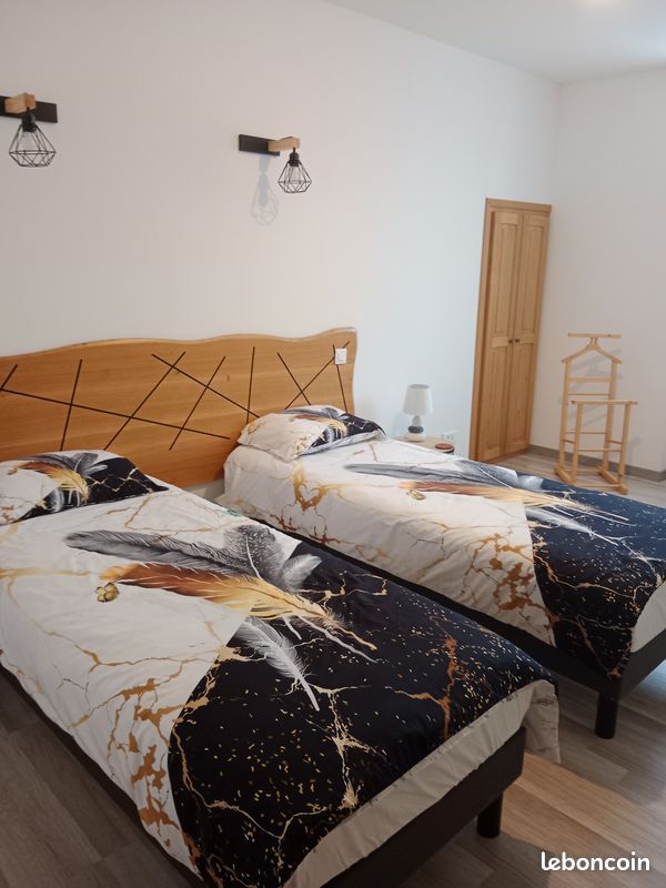 Location gite 15 couchages proche du circuit des 24 h du mans. Gîte de groupe, cousinade, entre amis...... (image 12)
